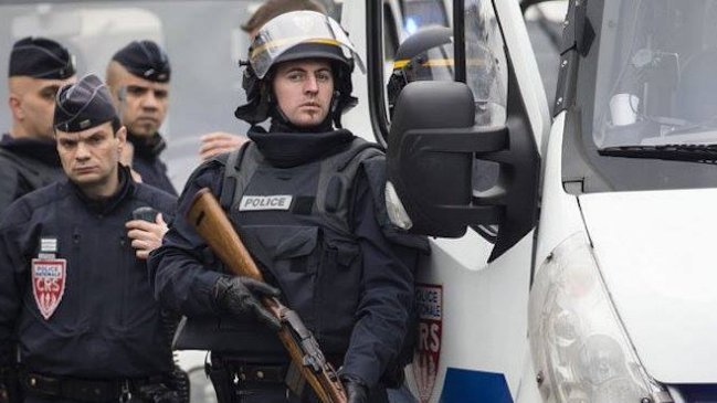 Mujer que compró falso vientre de embarazada fue imputada por terrorista