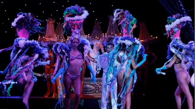 Cabaret cubano Tropicana llega a Chile