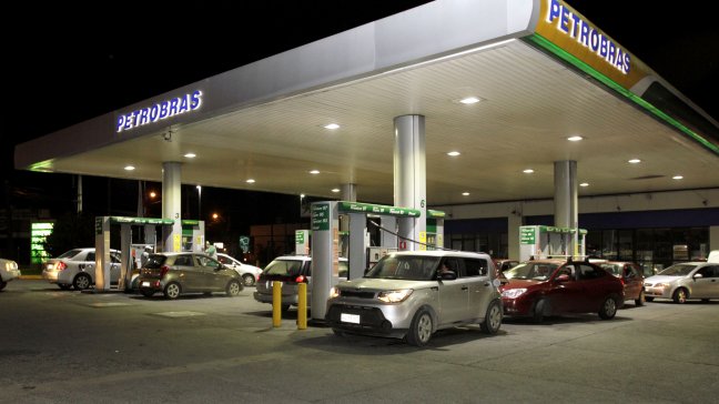 Carabineros detuvo a dos delincuentes especializados en el robo de bencineras