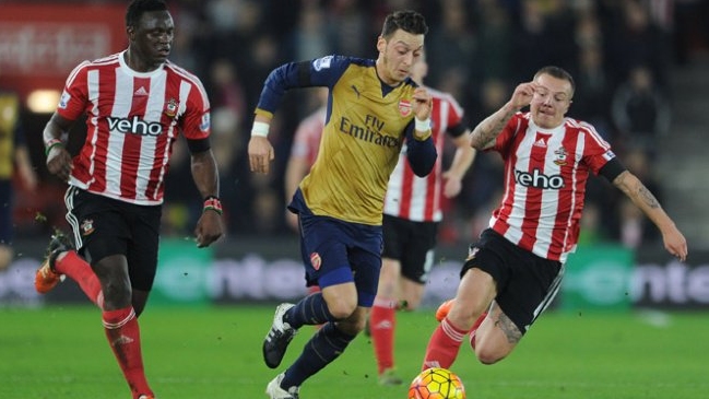 Southampton goleó a Arsenal y le impidió ser líder de la Premier League