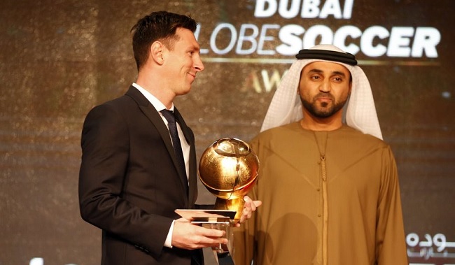Lionel Messi fue galardonado con el Globe Soccer Award en Dubai