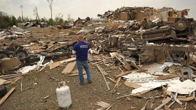 Tornados y tormentas dejaron al menos 40 muertos en Estados Unidos