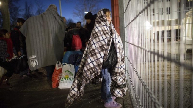 Estudiantes holandeses serán escoltados al pasar por centro de refugiados