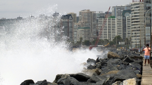 Cancelan aviso de marejadas en toda la costa chilena