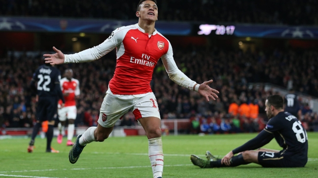 Medio británico puso a Alexis en el once ideal de la Premier para 2015