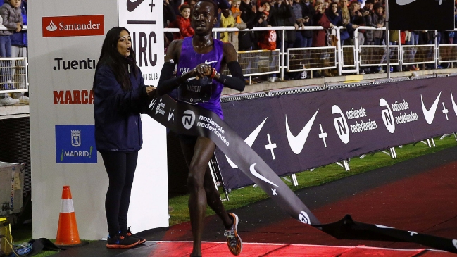 Kigen repitió su triunfo en la San Silvestre de Vallecas