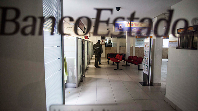 Millonario robo a sucursal bancaria en medio del festejo por Año Nuevo en Valparaíso