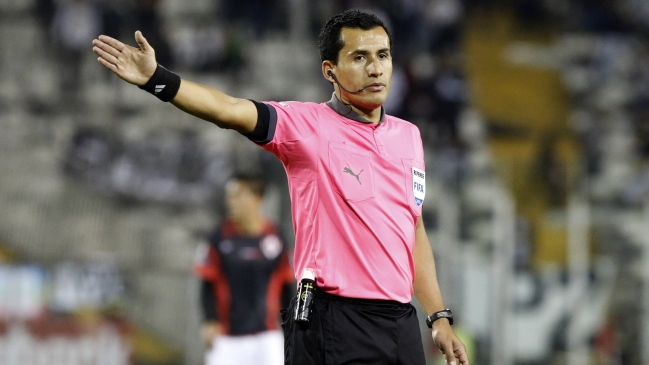 Enrique Osses figura entre los árbitros preseleccionados para el Mundial de Rusia 2018