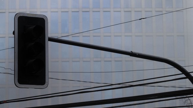 Corte de energía afecta a varias comunas capitalinas