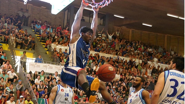 Puerto Varas extendió la serie ante Ancud a un quinto partido