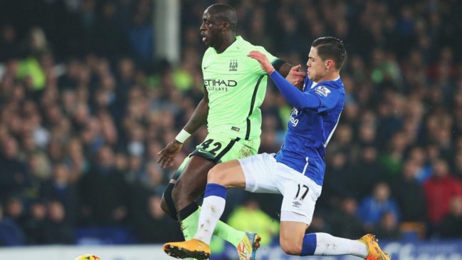 Everton derrotó a Manchester City y tomó ventaja en las semifinales de la Capital One