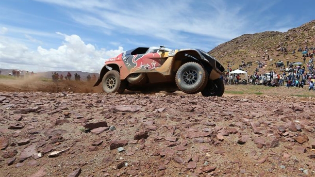 Peugeot dominó el podio en autos en la quinta etapa del Dakar