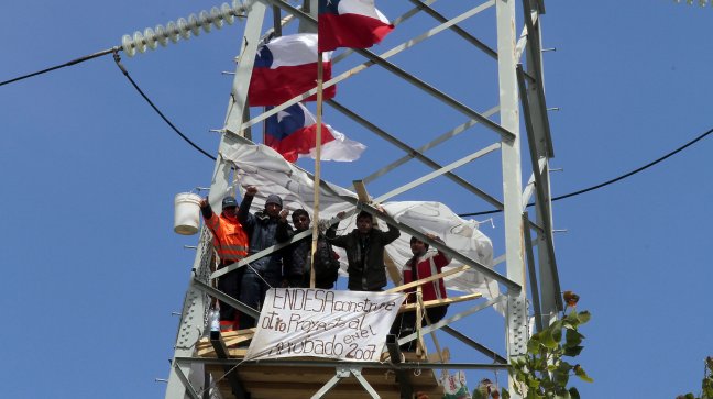 Gobernación de Concepción ordenó desalojo de manifestantes en complejo Bocamina