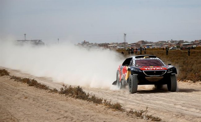 Stephane Peterhansel se adjudicó la sexta etapa del Dakar