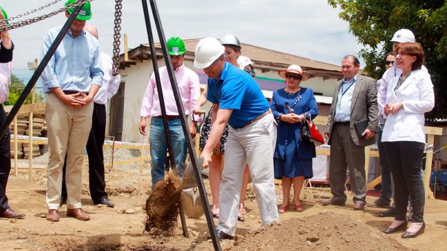 Autoridades dieron inicio a obras de Servicio de Alta Resolutividad en Linares