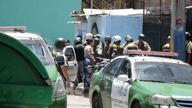 Carabineros detuvo a dos sujetos tras asalto en Peñalolén