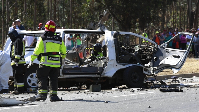 Accidente en La Araucanía: Un camión chocó contra un furgón en Angol