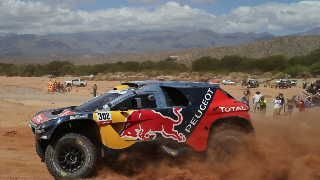 Comisarios del Dakar investigan supuesta reposición ilegal de combustible de Peterhansel