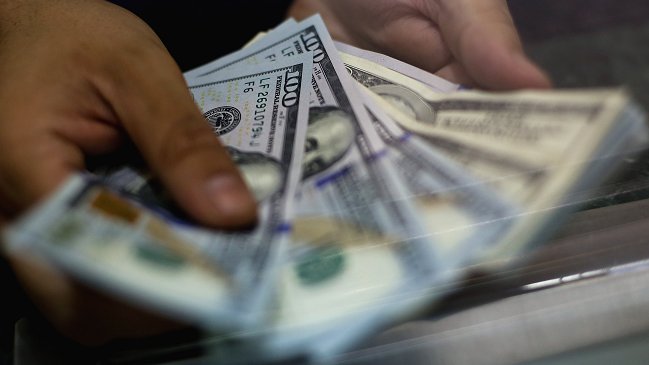 El dólar alcanzó su máximo valor en casi 13 años