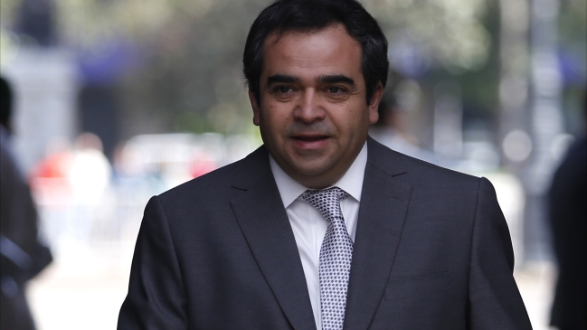 PPD defendió a Cristián Riquelme en medio de las voces que piden su salida de La Moneda