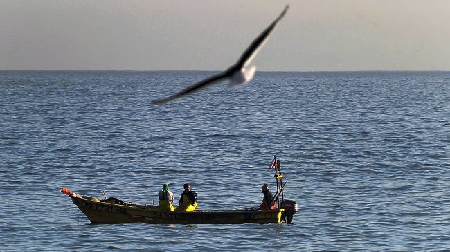 Diputados promueven anulación de la polémica Ley de Pesca