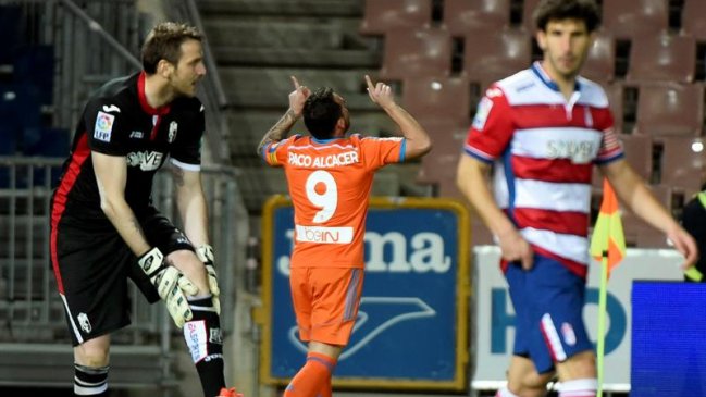 Valencia venció con categoría a Granada y avanzó en la Copa del Rey