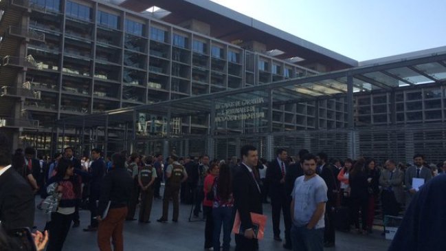 Evacuan Centro de Justicia por aviso de bomba