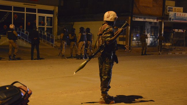 Ataque terrorista a hotel de Burkina Faso: Ejército logró rescatar a los 126 rehenes
