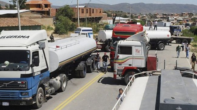  Perú busca terminar con paro de camioneros  