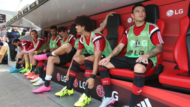 Rudi Völler: Esperamos que Aránguiz pueda jugar algunos partidos esta temporada