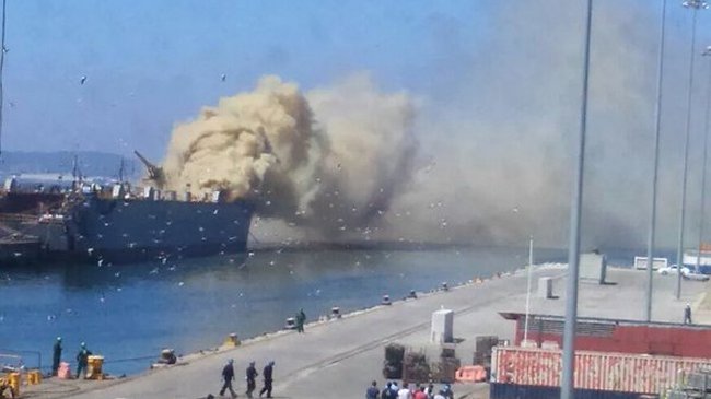 Incendio se registra en dique de Asmar en Talcahuano