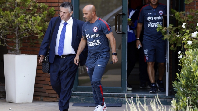 La columna de Pato Muñoz: Sampaoli debería mirar a sus asesores y a sí mismo