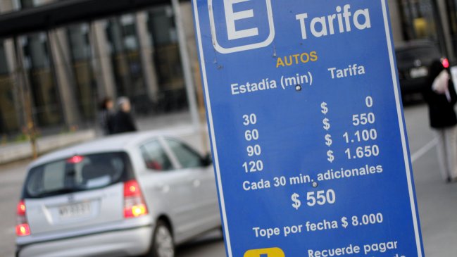 Gobierno respaldó rebajar a media hora el plazo de gratuidad en estacionamientos