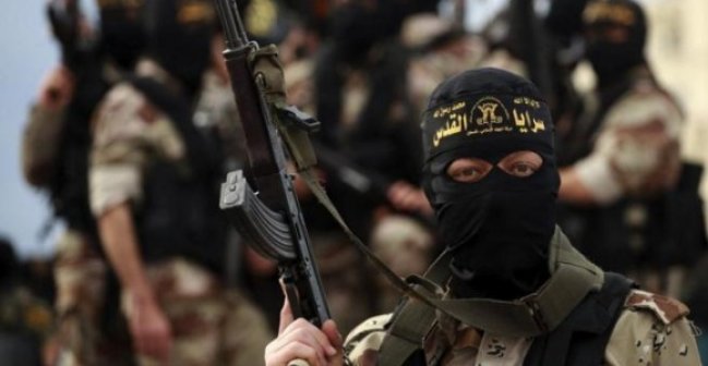 Estado Islámico desafía a Al Qaeda: Invitó a sus jóvenes a desertar para unirse a sus filas