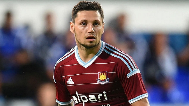 West Ham United anunció la venta del argentino Mauro Zárate a Fiorentina