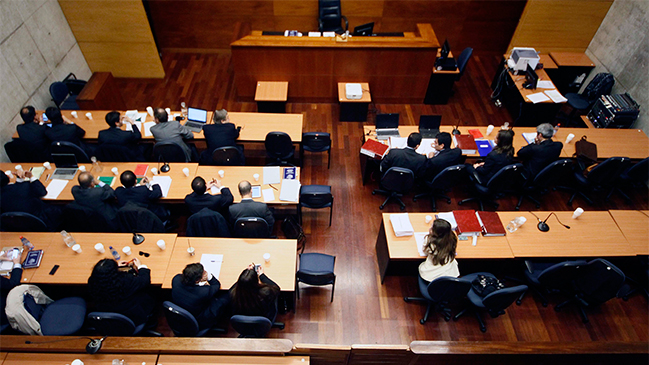 Economista: Que se juzgue a poderosos es una señal que las instituciones funcionan