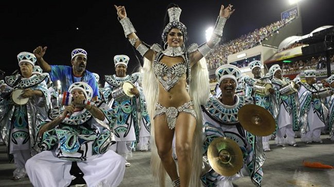 Prensa brasileña asegura que 48 ciudades han cancelado carnavales por crisis económica