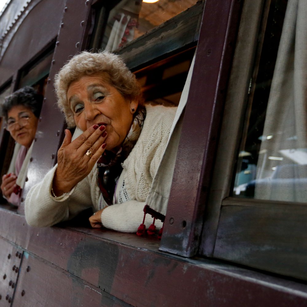 Vecinos de Cerrillos disfrutaron de un viaje en el 