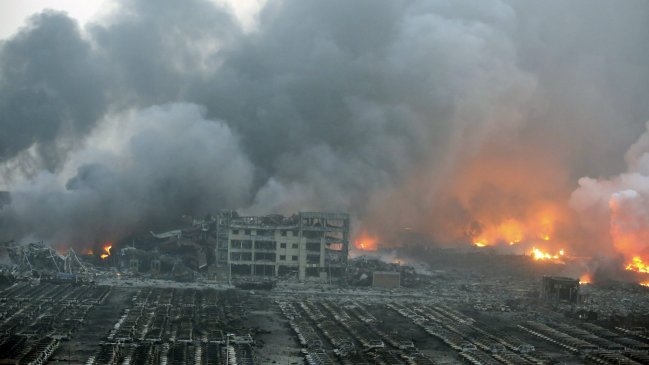 China investiga a 25 personas por las devastadoras explosiones de Tianjin