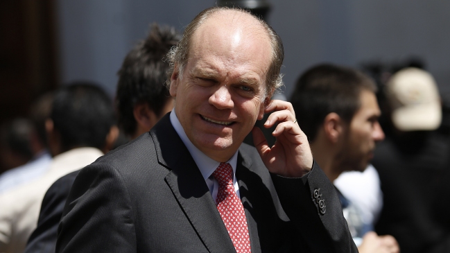 Senador Walker ante conflicto DC-PC: Hay que bajar el tono y elevar el debate