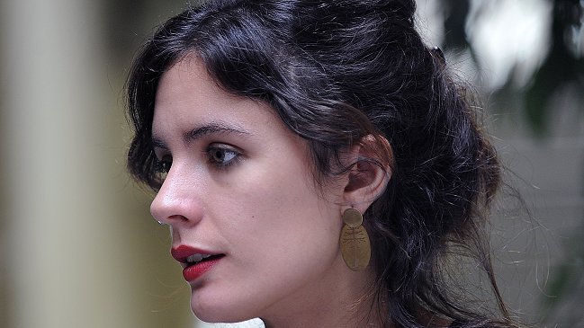 Camila Vallejo promueve campaña contra el acoso sexual callejero