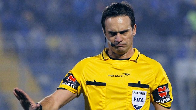 Patricio Loustau impartirá justicia en el duelo de U. de Chile por Copa Libertadores