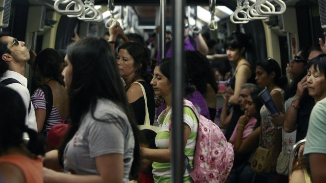 Número de pasajeros trasladados por Metro descendió por primera vez desde 2009