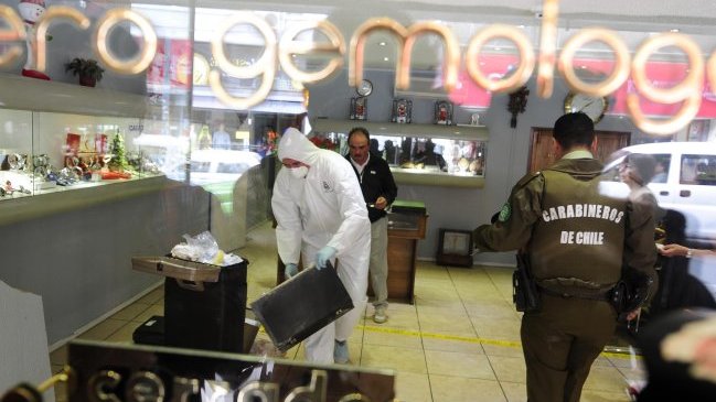 Sujeto de 25 años fue detenido por robo a joyería del Parque Arauco