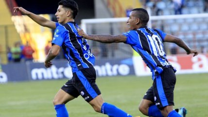 Brayan Véjar igualó para Huachipato con remate cruzado