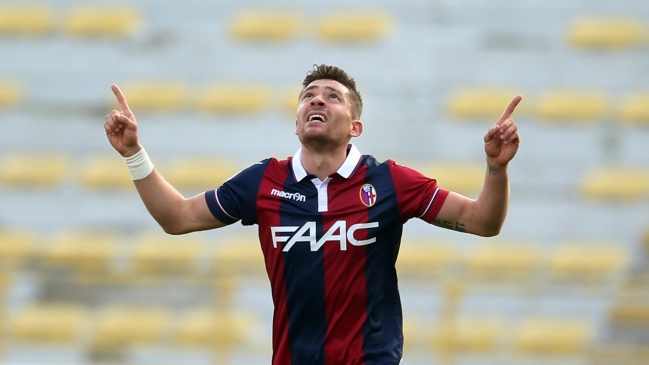 Bologna de Erick Pulgar venció a Sampdoria sobre la hora