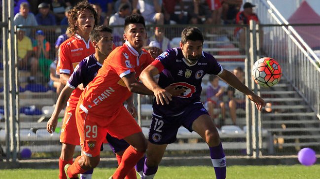 Deportes Concepción se impuso ante Cobreloa en la Primera B