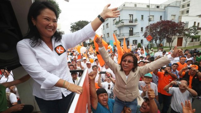 Keiko Fujimori sigue primera y mantiene amplia ventaja sobre sus contrincantes
