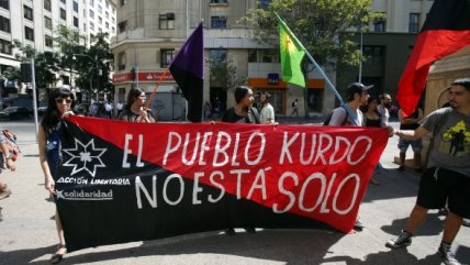   Protesta frente a La Moneda por visita del presidente de Turquía 