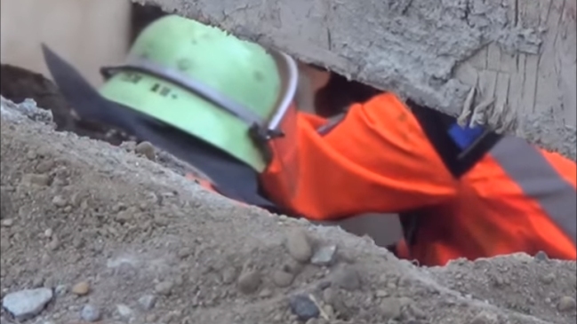 Temuco: Dos trabajadores fueron rescatados tras derrumbe en construcción